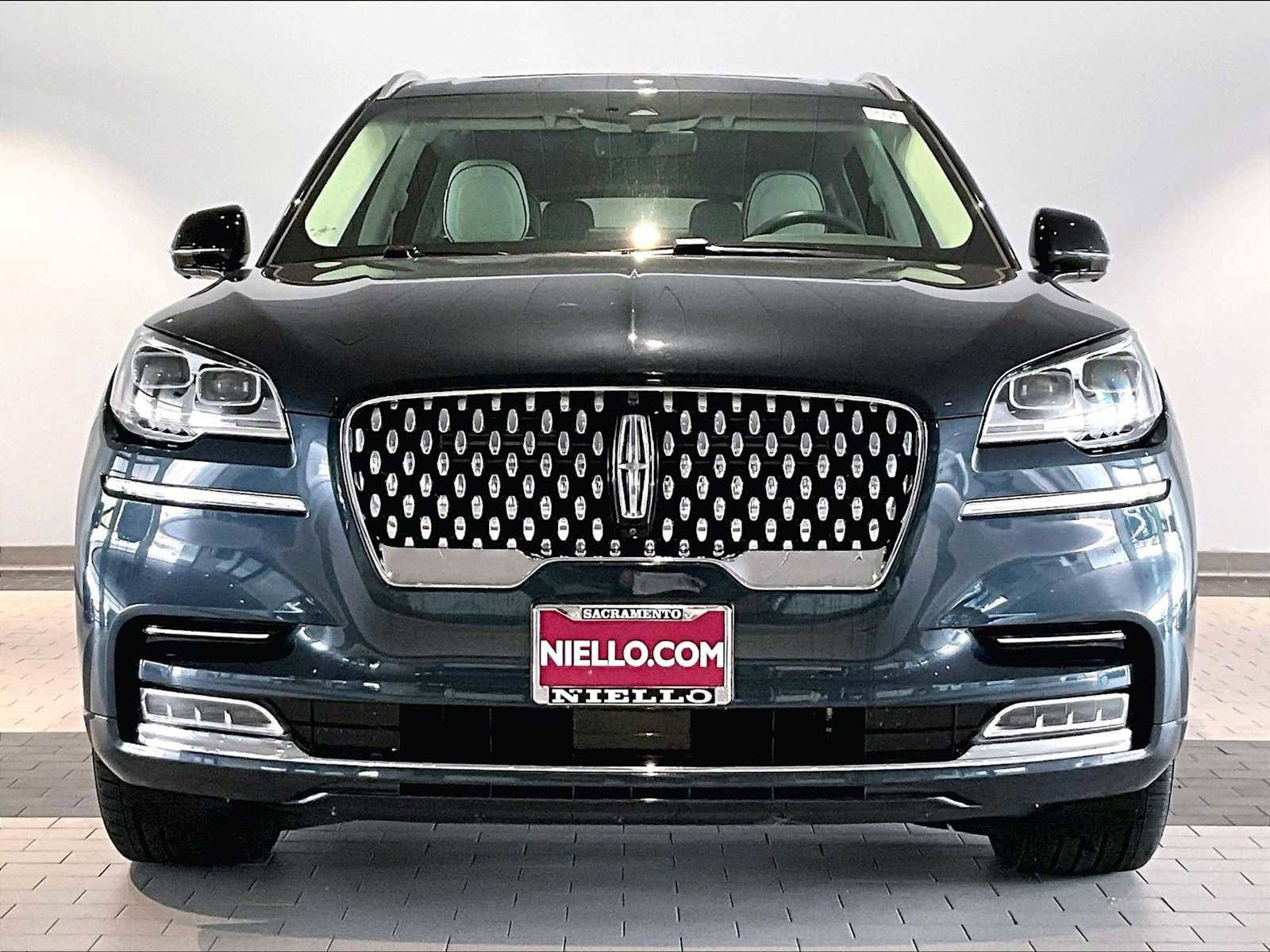 Used 2024 Lincoln Aviator Black Label AWD/4WD image 13