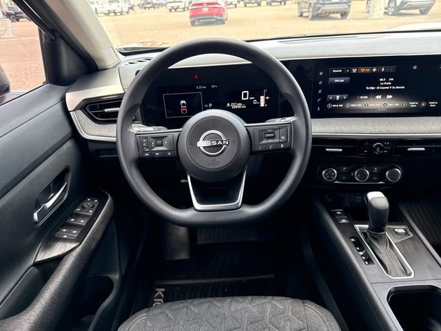 Certified 2025 Nissan Kicks SV w/ Charging Package FWD image 14