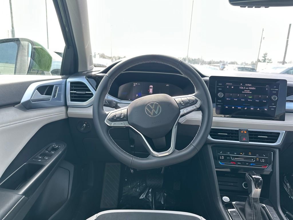 New 2026 Volkswagen Taos SE AWD/4WD image 16