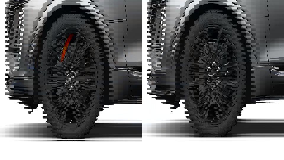 New 2026 Cadillac Lyriq V image 39