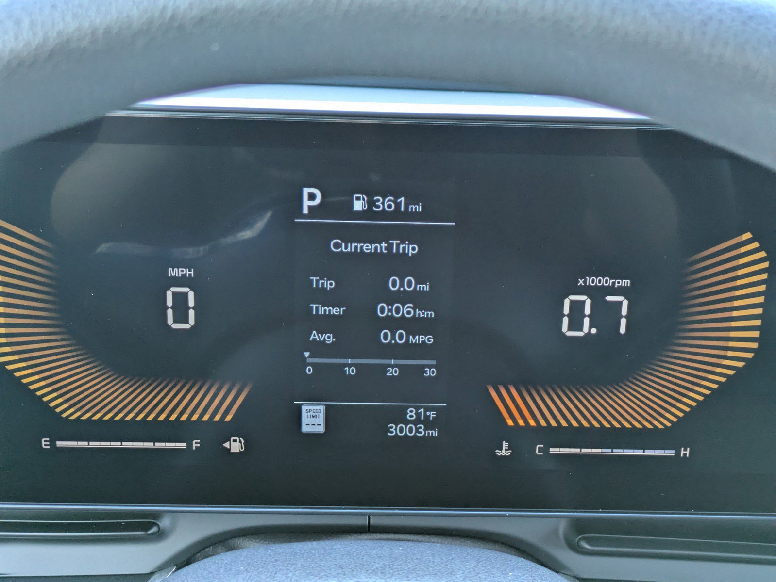 Certified 2026 Kia Carnival LX FWD image 33
