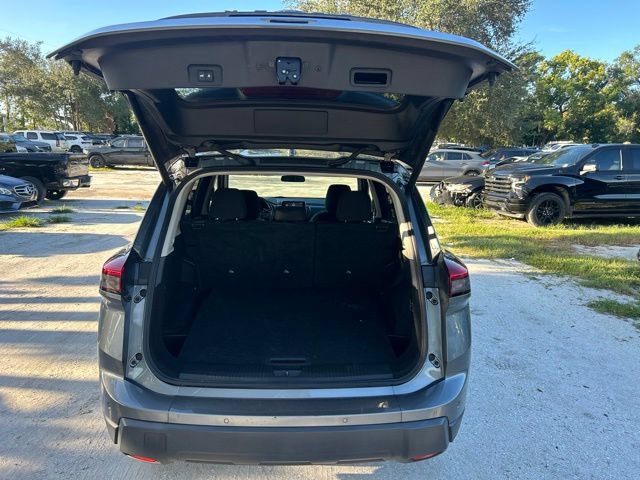 Used 2024 Nissan Rogue SV FWD image 7