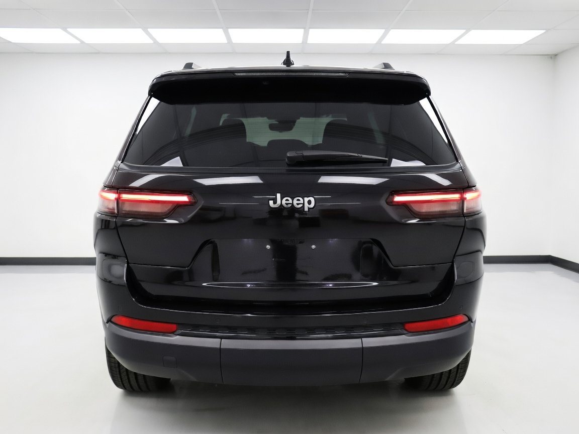 Used 2024 Jeep Grand Cherokee L Laredo AWD/4WD image 5