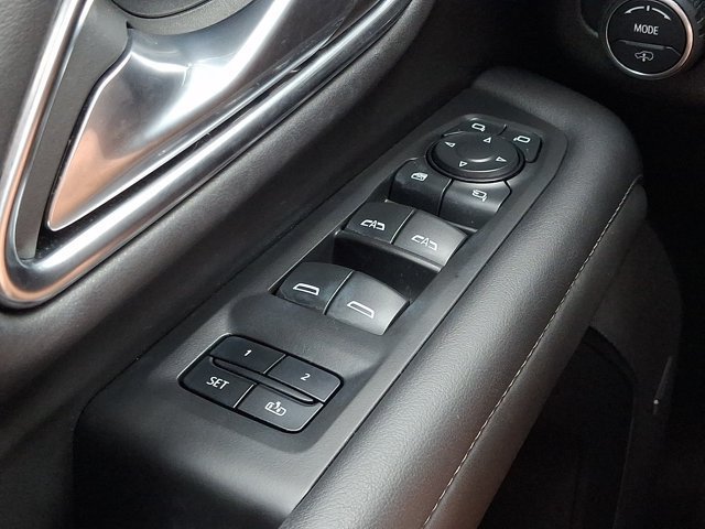 Used 2024 Chevrolet Tahoe Z71 w/ Z71 Off-Road Package AWD/4WD image 32