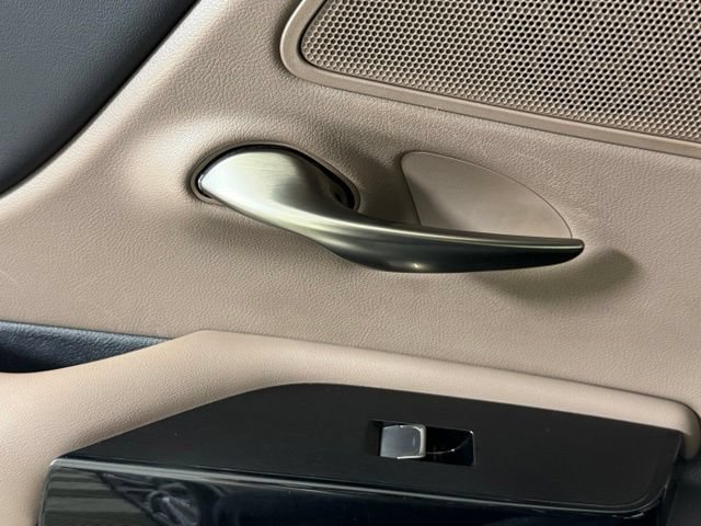 Certified 2022 Lexus ES 300h w/ Premium Package FWD image 29