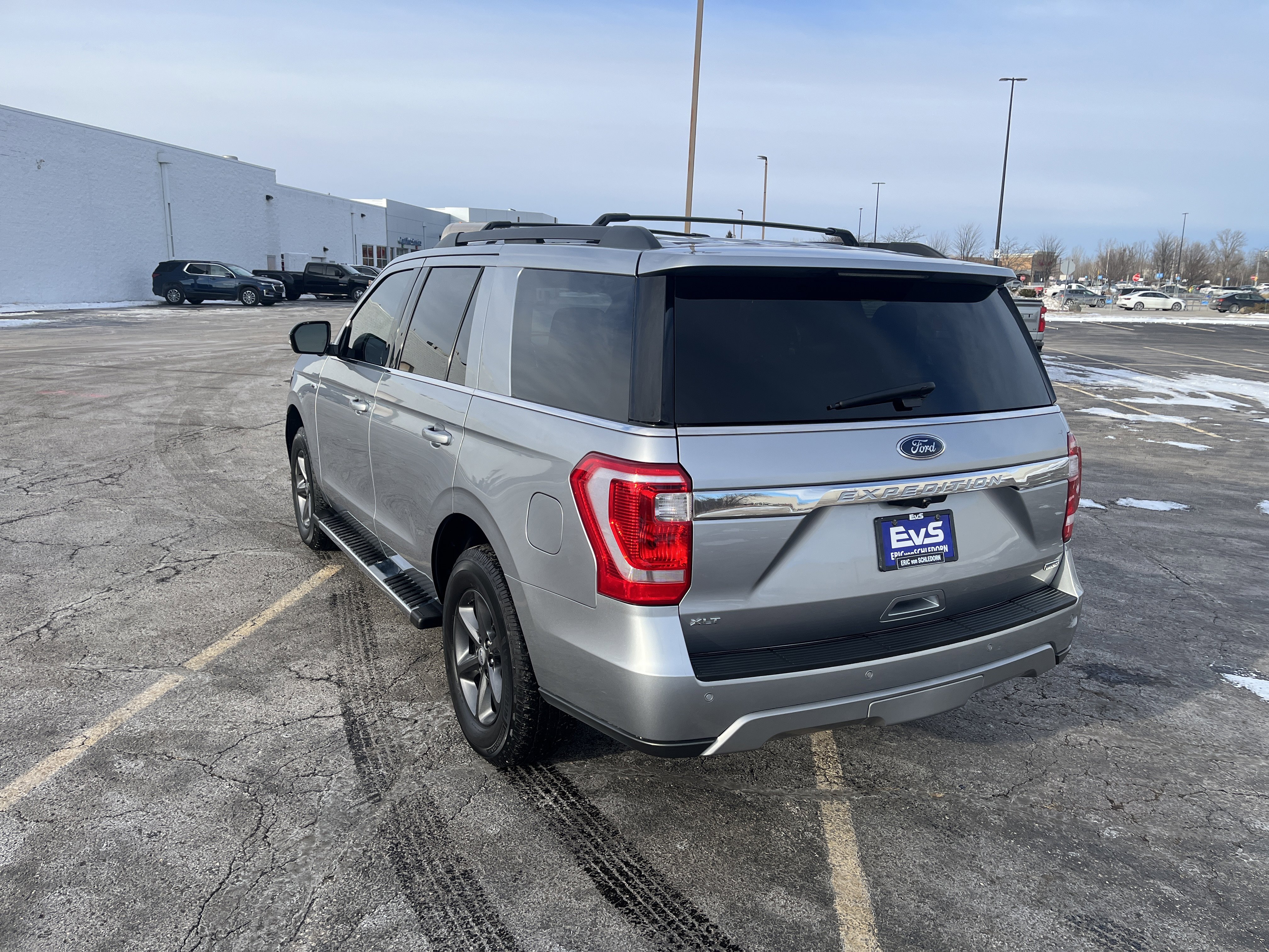 Used 2021 Ford Expedition XLT image 4