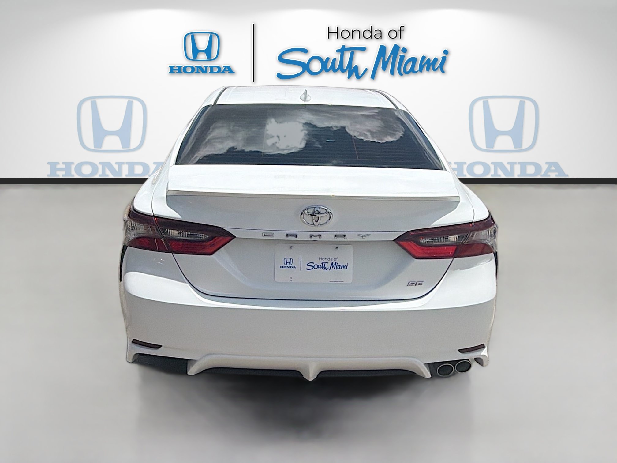 Used 2022 Toyota Camry SE w/ Convenience Package FWD image 6