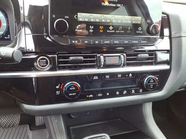 Certified 2024 Nissan Pathfinder Platinum w/ Black Appearance Package image 12