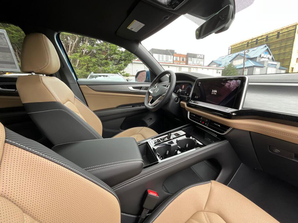 New 2026 Volkswagen Atlas Cross Sport SE AWD/4WD image 18