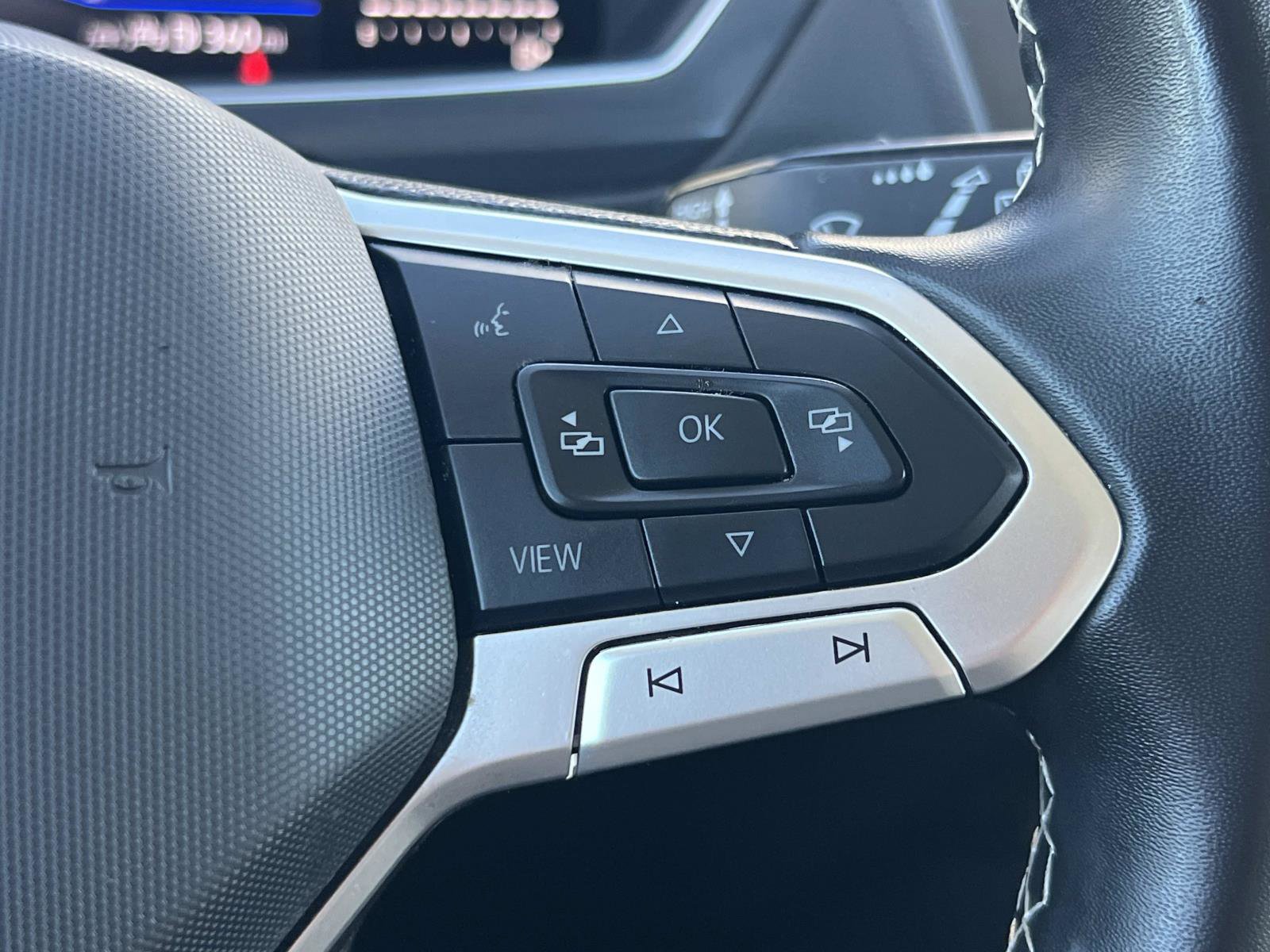 Certified 2024 Volkswagen Tiguan S image 10