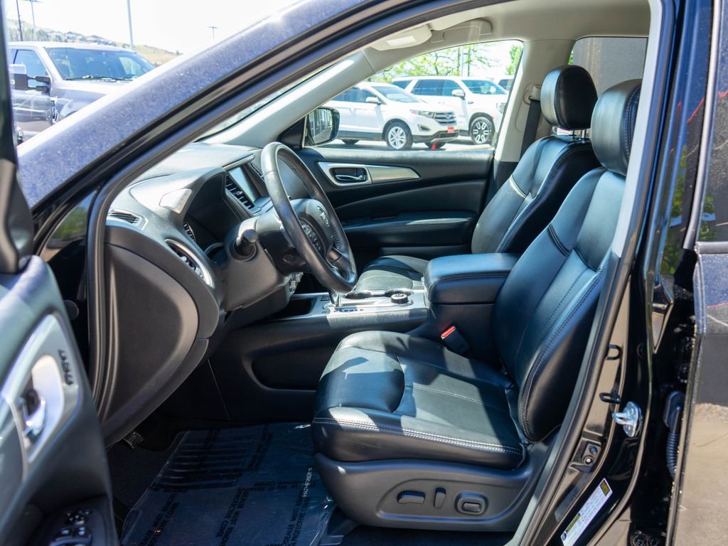 Used 2017 Nissan Pathfinder SL AWD/4WD image 11