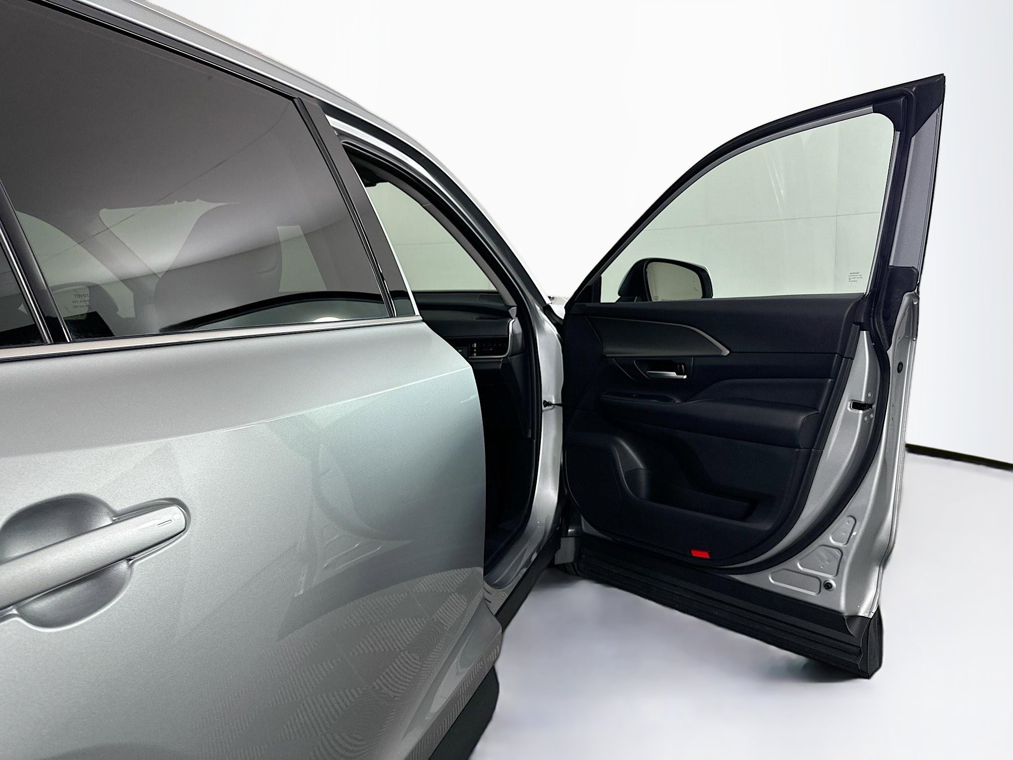 Used 2025 Toyota Grand Highlander AWD image 34