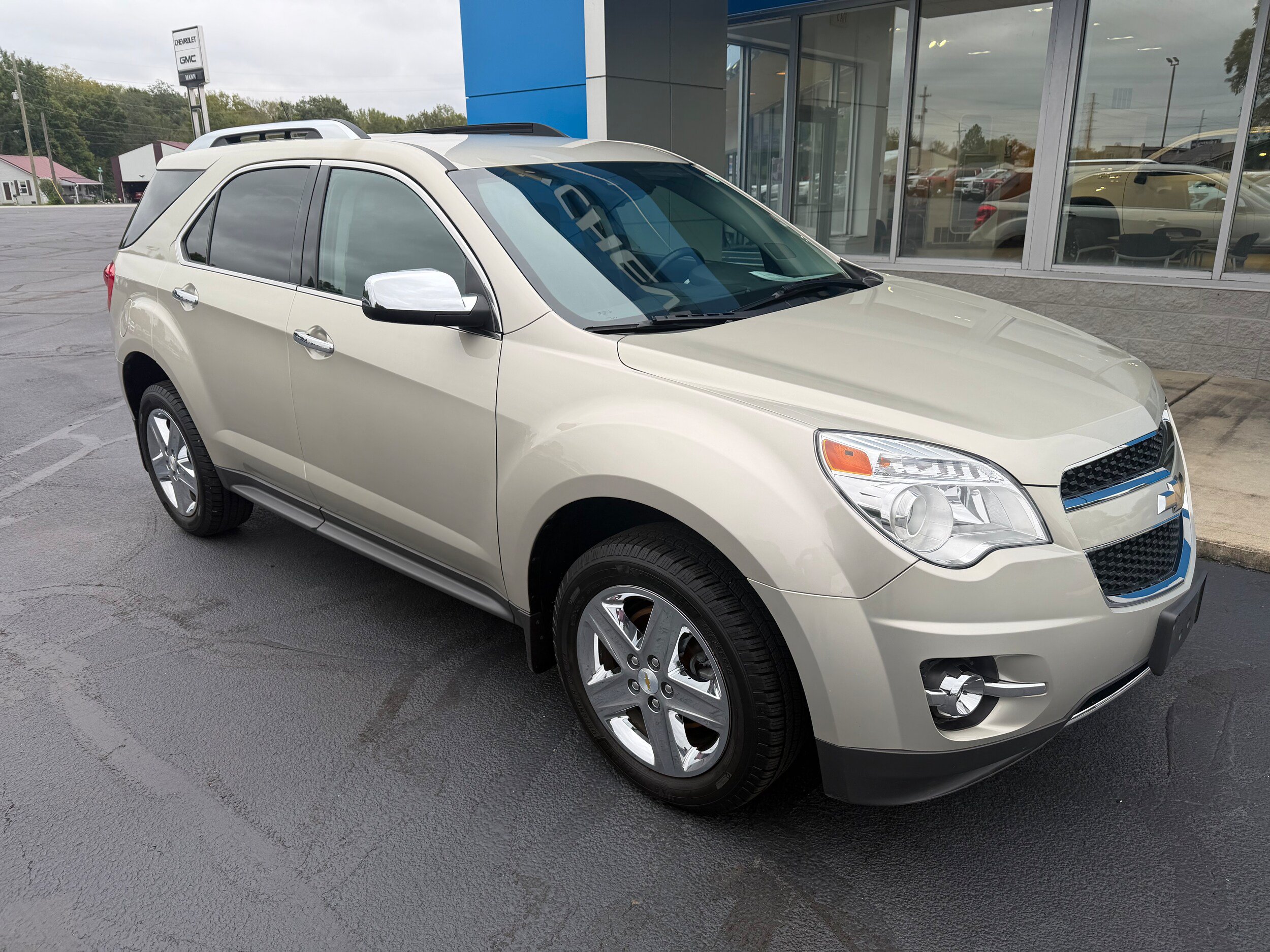Used 2015 Chevrolet Equinox LTZ FWD image 3