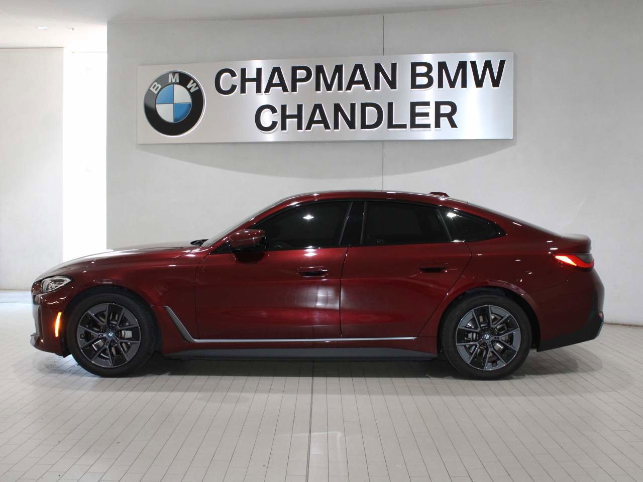 Used 2023 BMW i4 eDrive35 w/ Premium Package RWD image 3