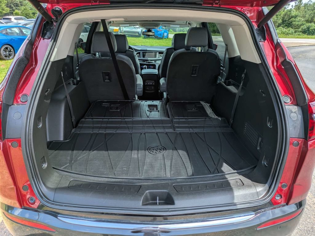 Used 2019 Buick Enclave Essence FWD image 13