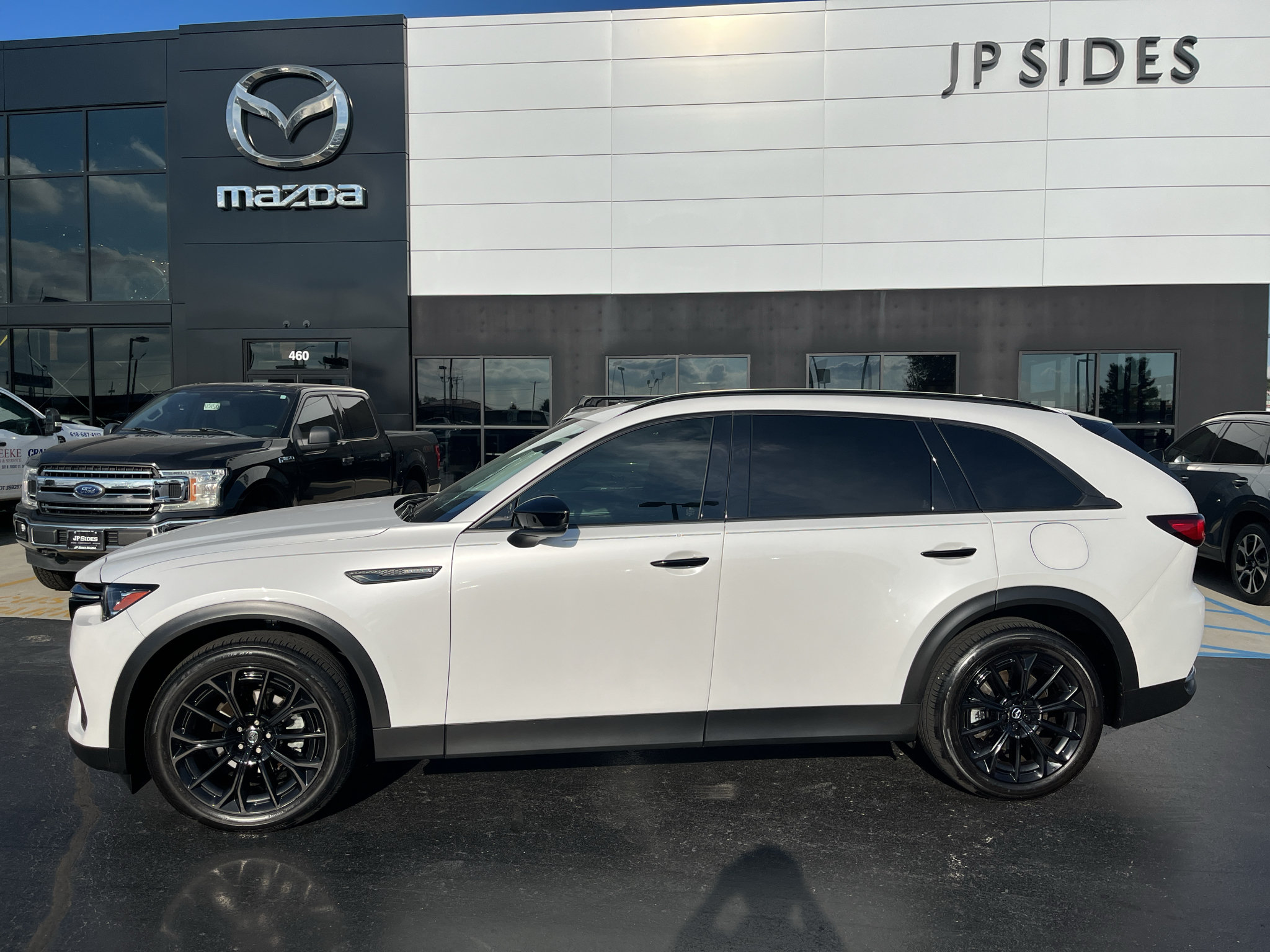 Certified 2025 MAZDA CX-70 3.3 Turbo w/ Premium Package AWD/4WD image 2
