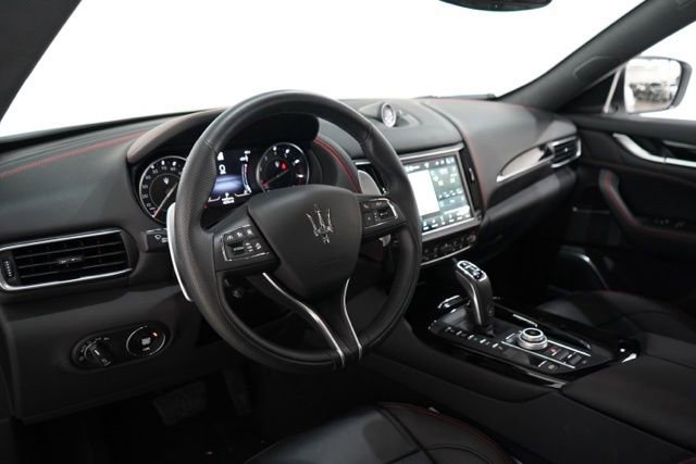 Used 2024 Maserati Levante GT Ultima image 13