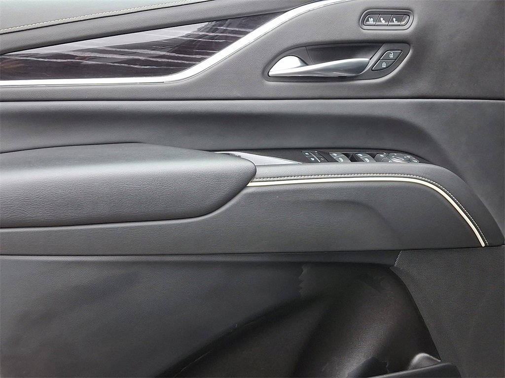 Used 2022 Cadillac Escalade ESV Sport w/ Touring Package image 14