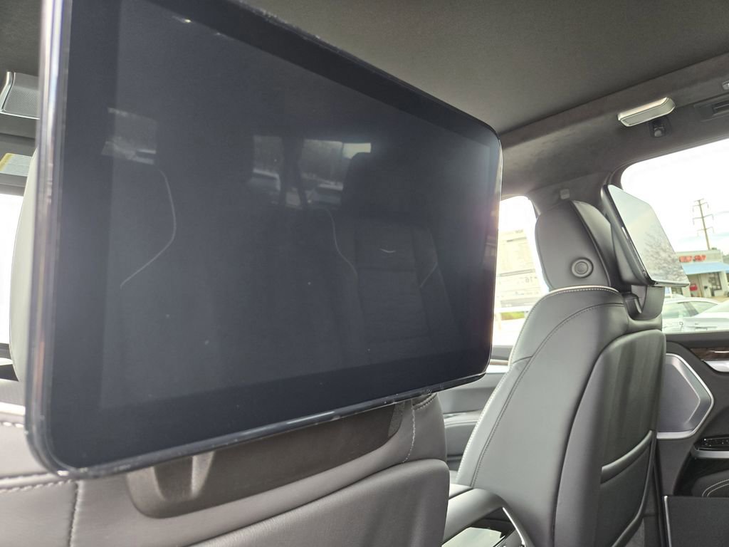 New 2026 Cadillac Escalade ESV Platinum Sport w/ LPO, ONYX Package image 24