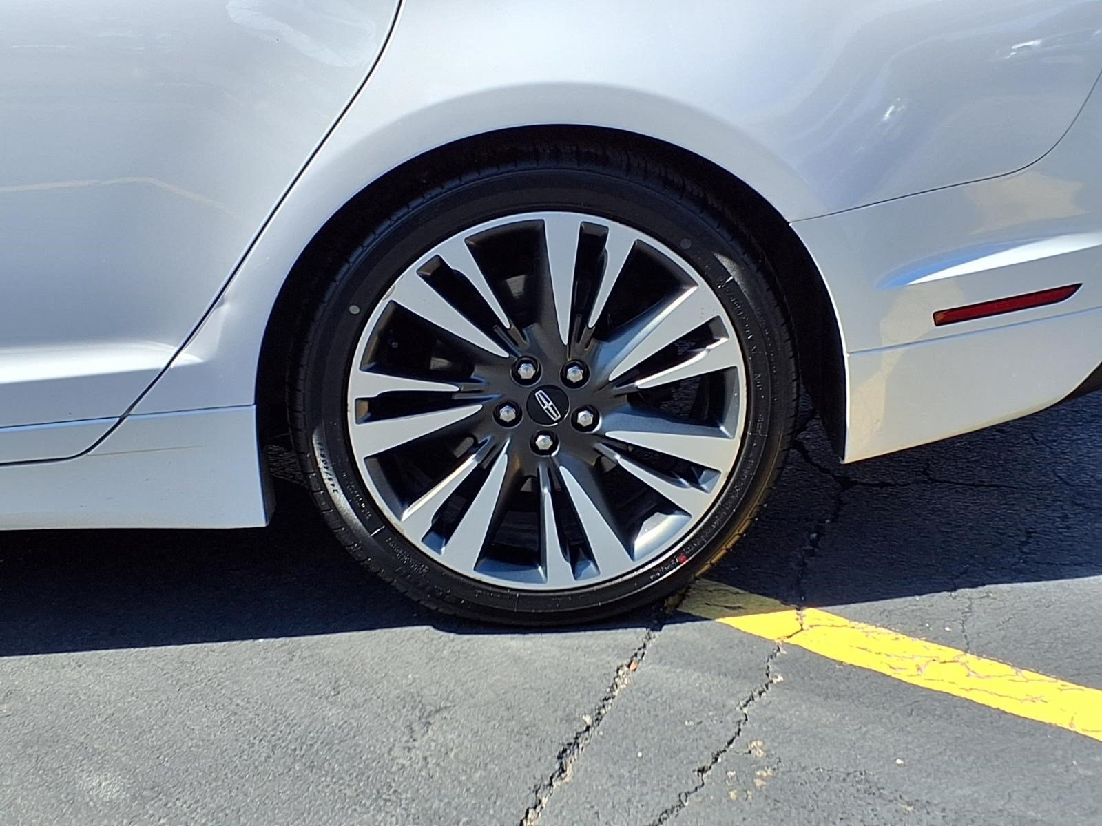 Used 2019 Lincoln MKZ Reserve AWD/4WD image 10