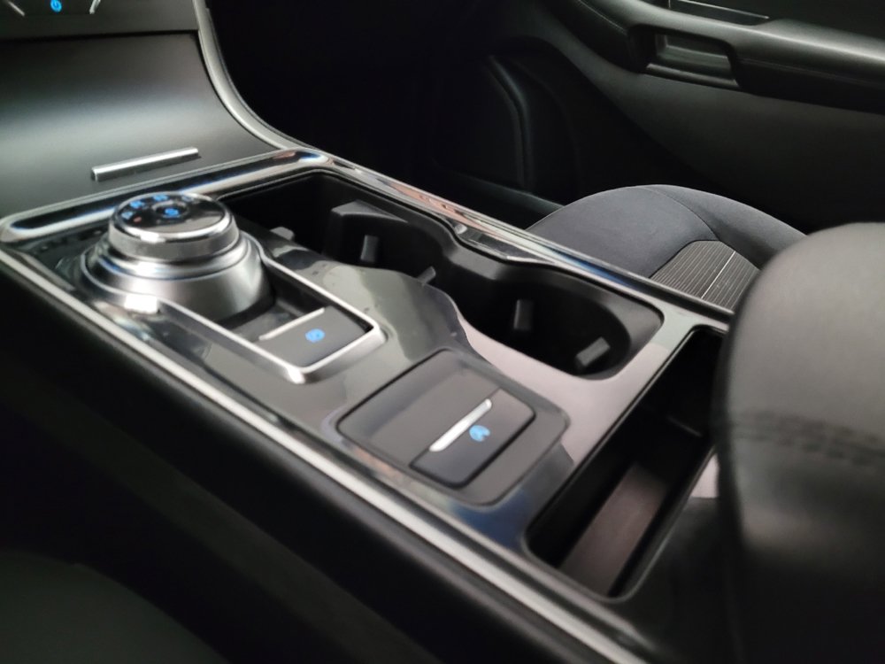 Used 2019 Ford Edge SEL FWD image 26