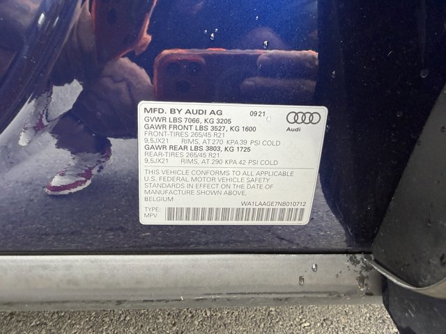 Used 2022 Audi e-tron Premium Plus w/ Premium Plus Package AWD/4WD image 22