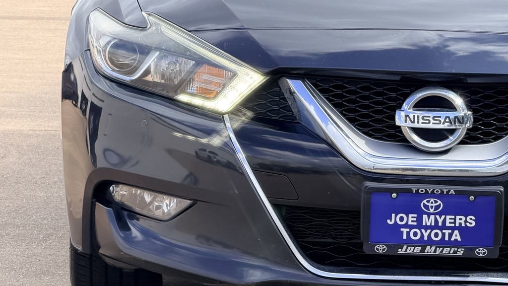 Used 2017 Nissan Maxima SR FWD image 4