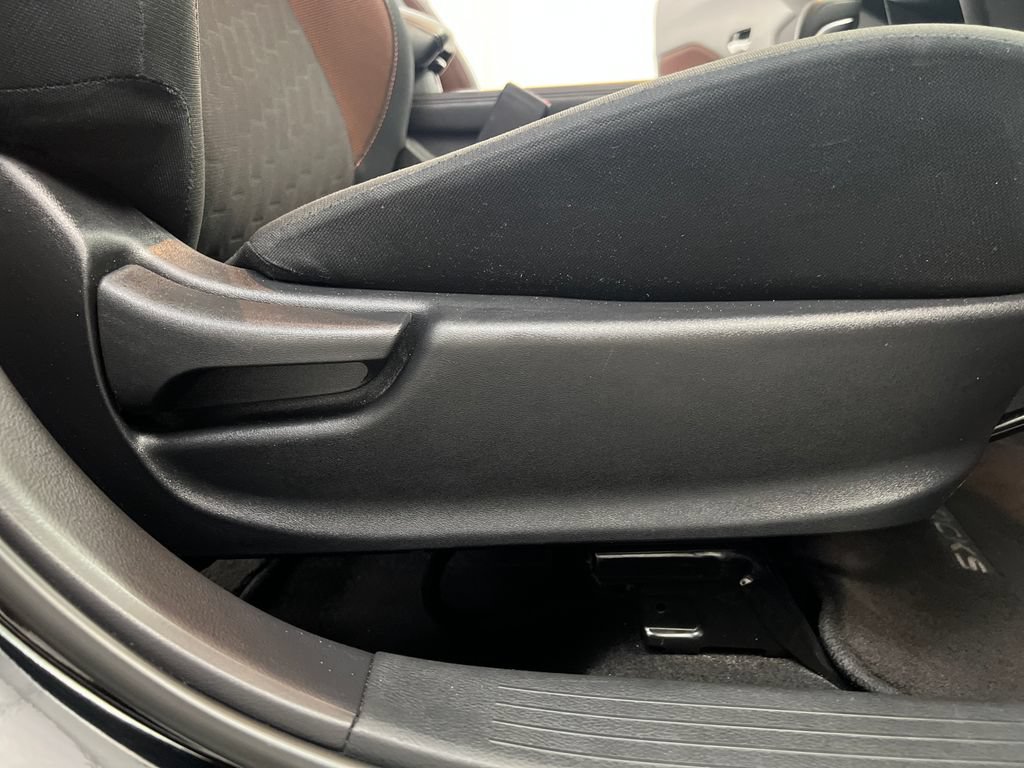 Used 2024 Nissan Kicks SR FWD image 24