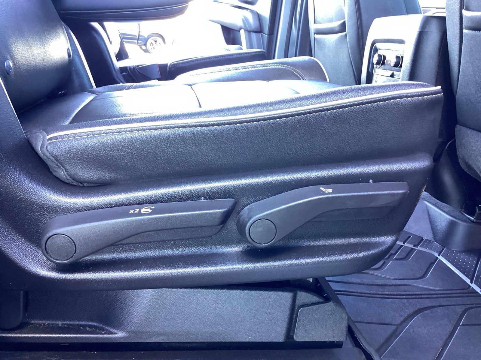 Used 2024 Chevrolet Tahoe Premier image 21