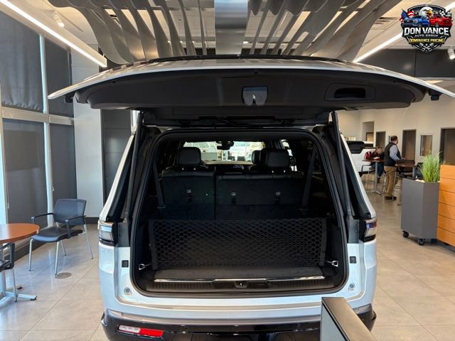 New 2026 Jeep Grand Wagoneer L Summit w/ Premium Group III AWD/4WD image 35