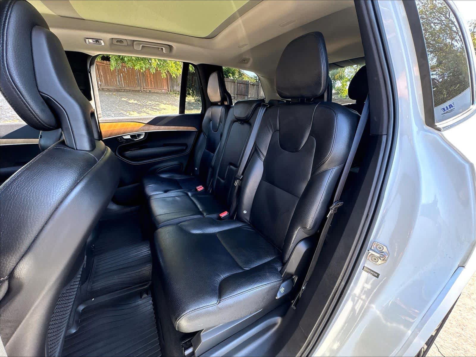 Used 2021 Volvo XC90 T5 Momentum w/ Advanced Package AWD/4WD image 29
