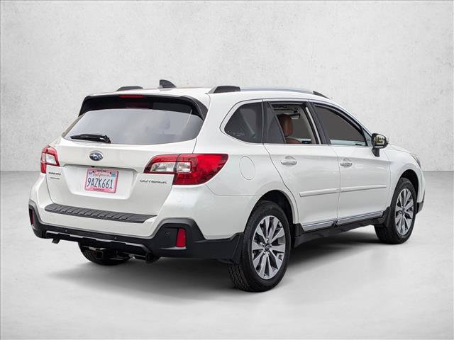 Used 2018 Subaru Outback 2.5i Touring AWD/4WD image 6