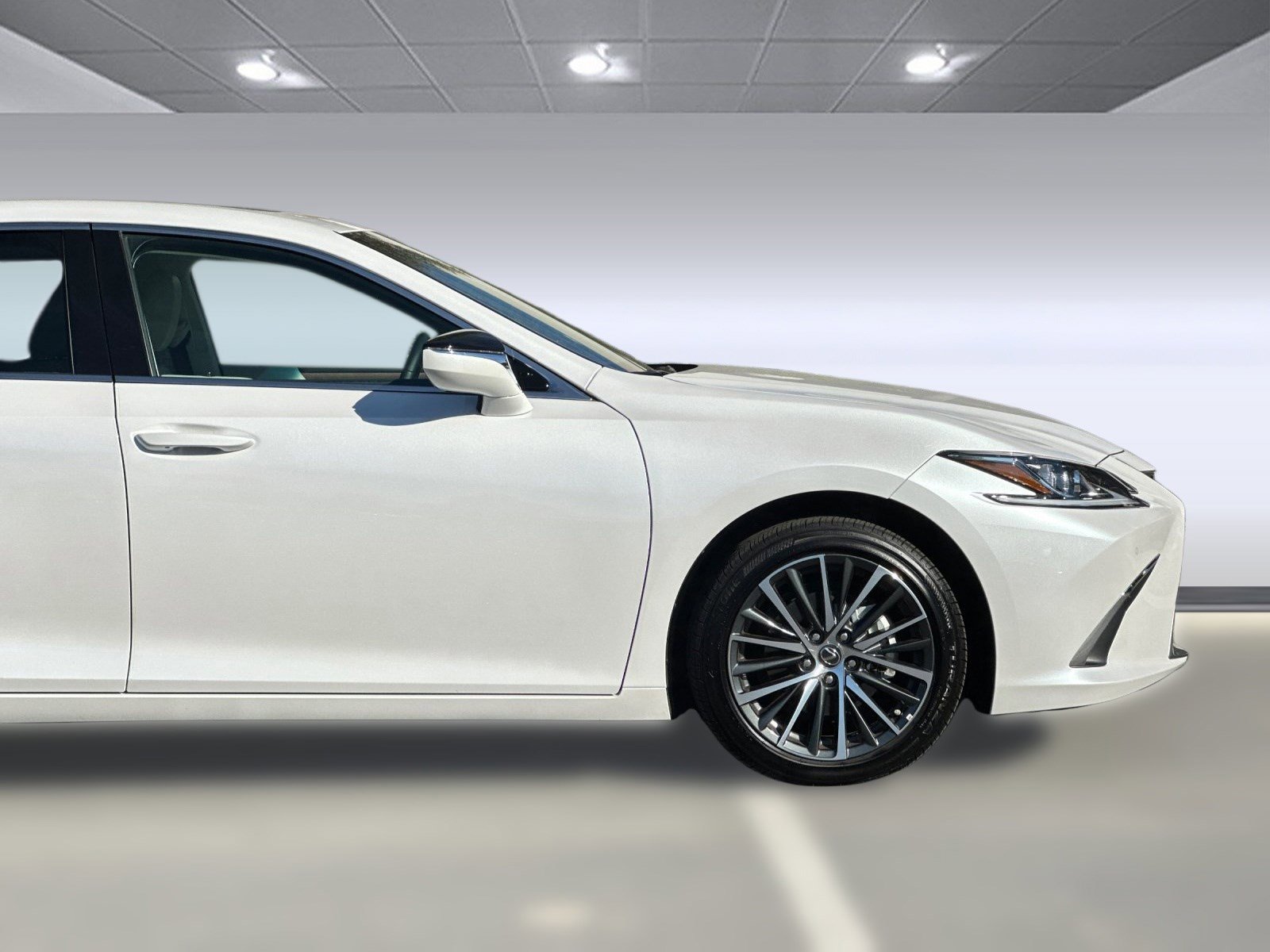Certified 2025 Lexus ES 300h w/ Premium Package image 33