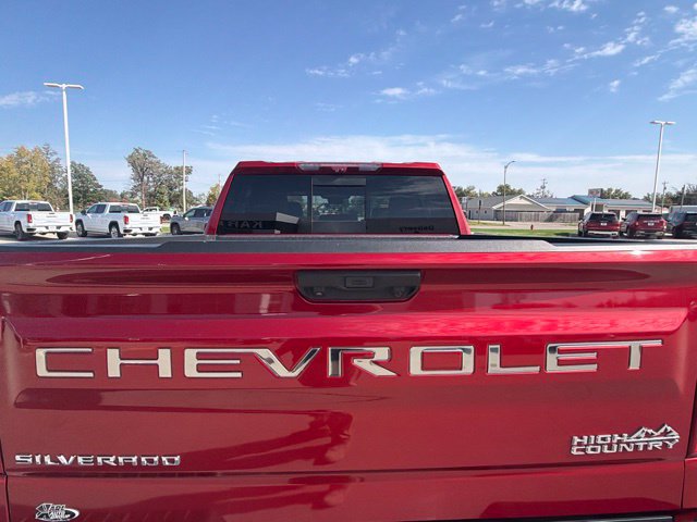 Used 2024 Chevrolet Silverado 1500 High Country w/ Technology Package AWD/4WD image 28