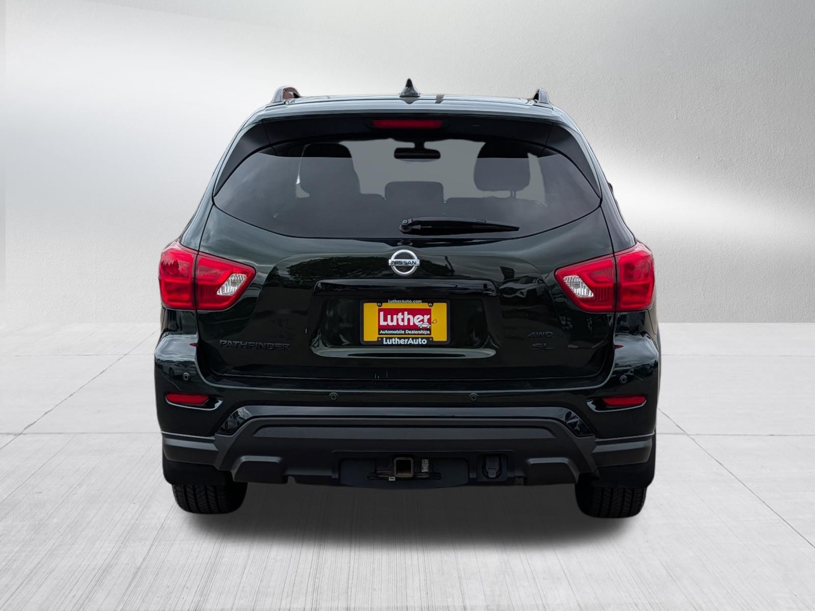 Used 2019 Nissan Pathfinder SL AWD/4WD image 6