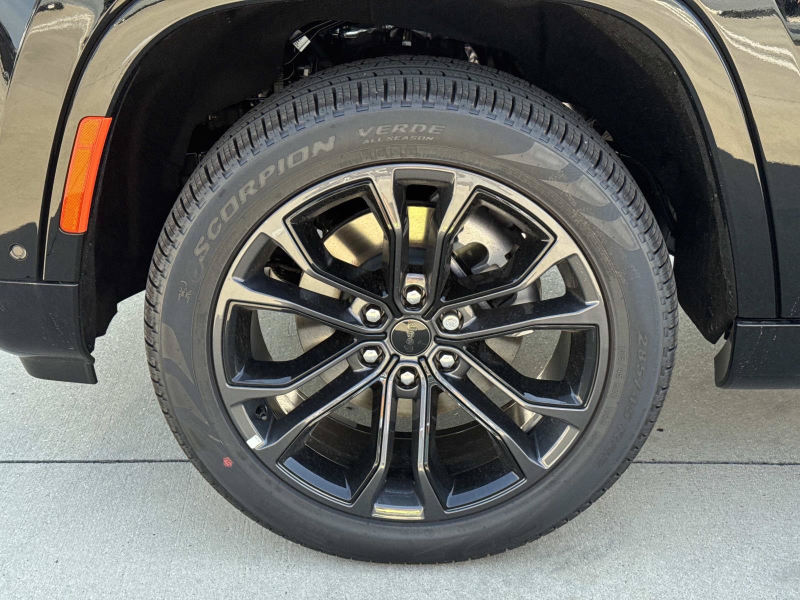 New 2026 Jeep Grand Wagoneer Summit AWD/4WD image 4