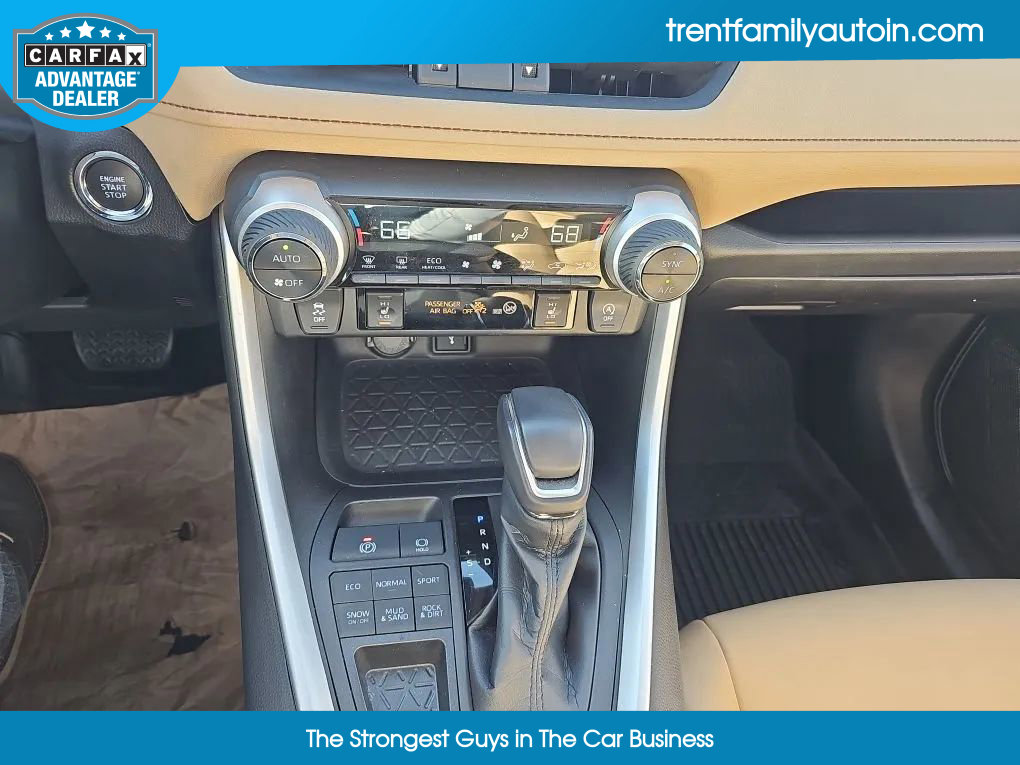 Used 2021 Toyota RAV4 XLE Premium image 27