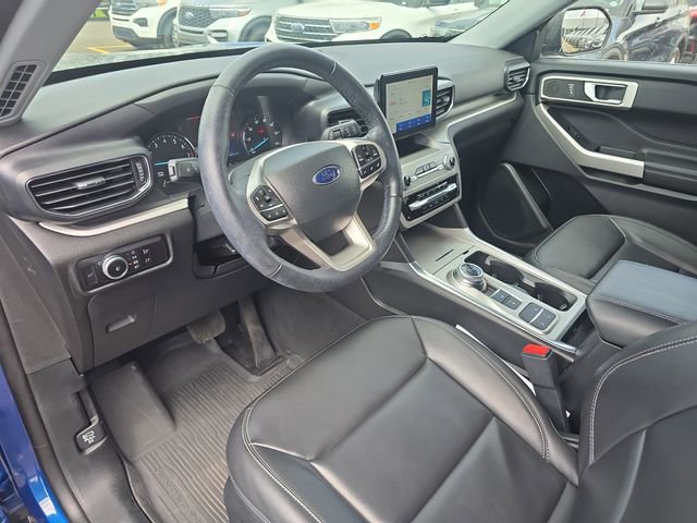Used 2023 Ford Explorer XLT w/ Equipment Group 202A RWD image 14