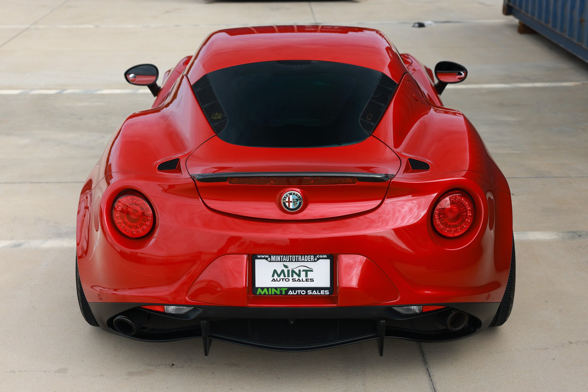 Used 2015 Alfa Romeo 4C Launch Edition w/ Convenience Group RWD image 13