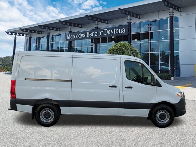 Used 2025 Mercedes-Benz Sprinter 2500 image 3