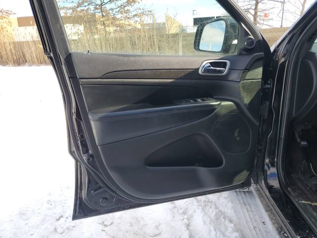 Used 2018 Jeep Grand Cherokee Laredo image 21