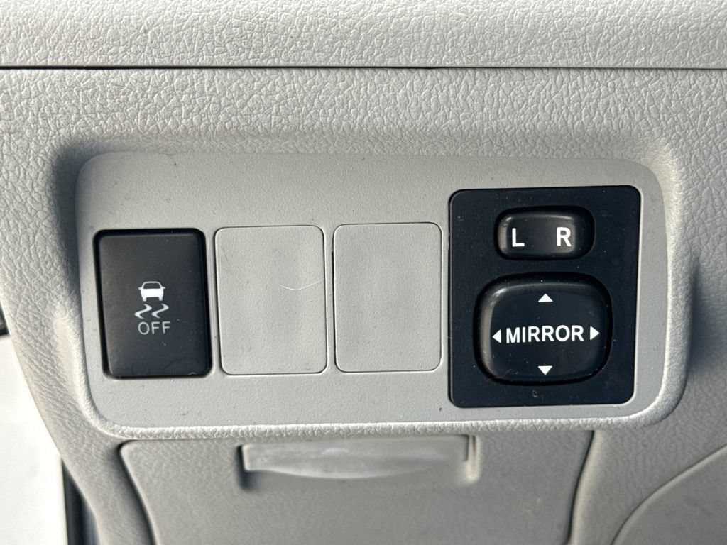 Used 2012 Toyota Corolla LE FWD image 29