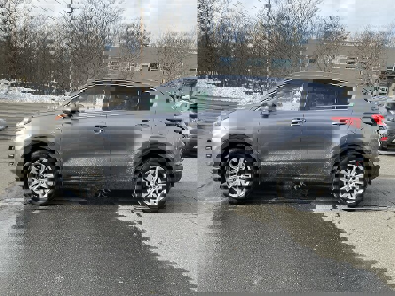 Used 2018 Kia Sportage LX image 8