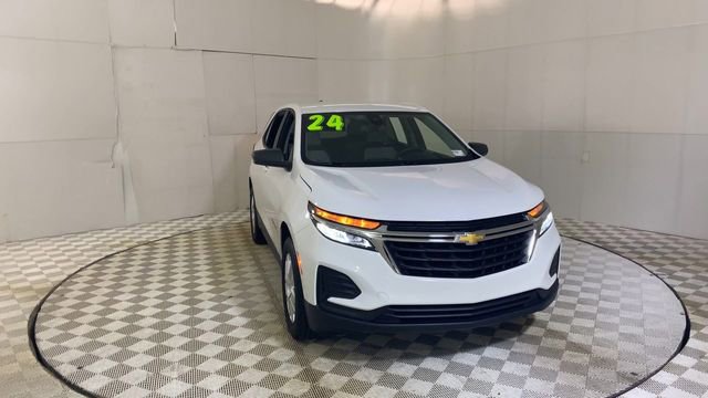 Used 2024 Chevrolet Equinox LS w/ LS Convenience Package AWD/4WD image 5