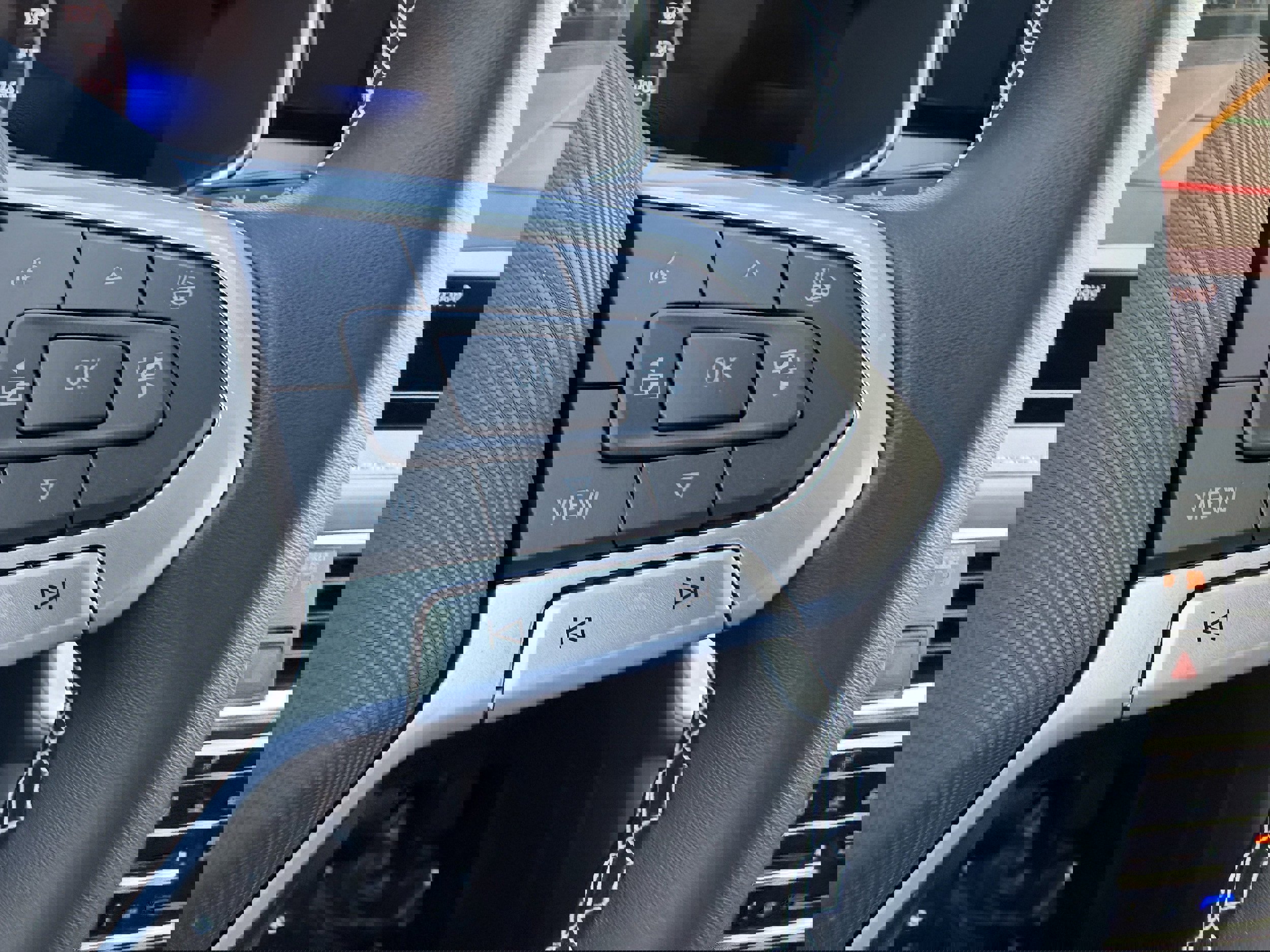 New 2026 Volkswagen Taos SE image 28