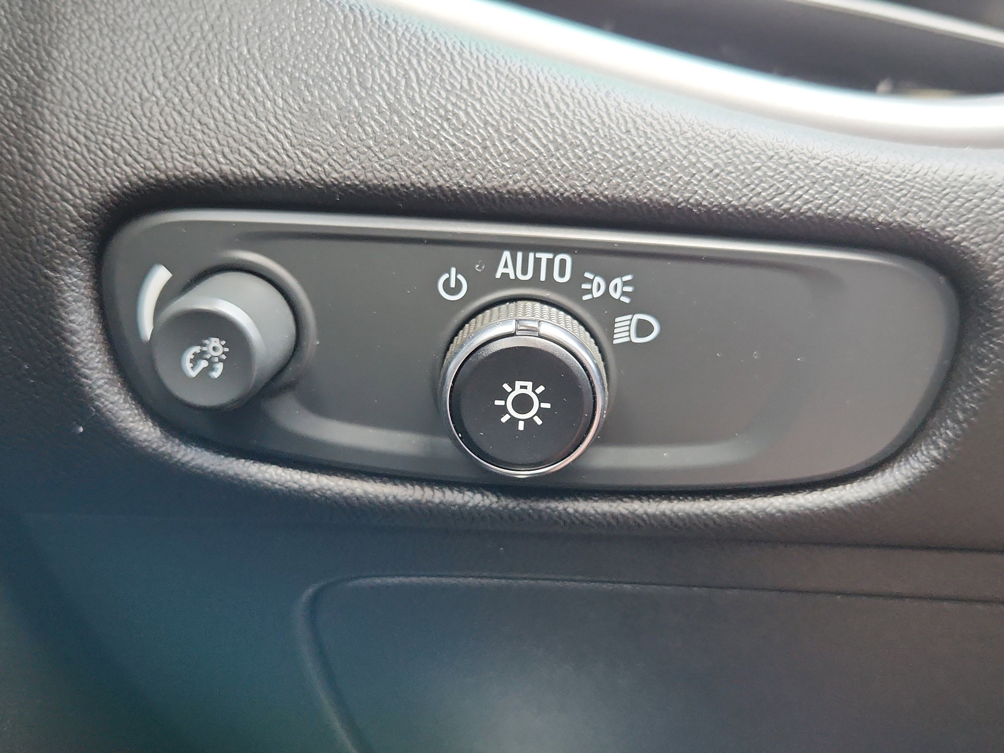 Used 2023 Chevrolet Malibu LT image 23