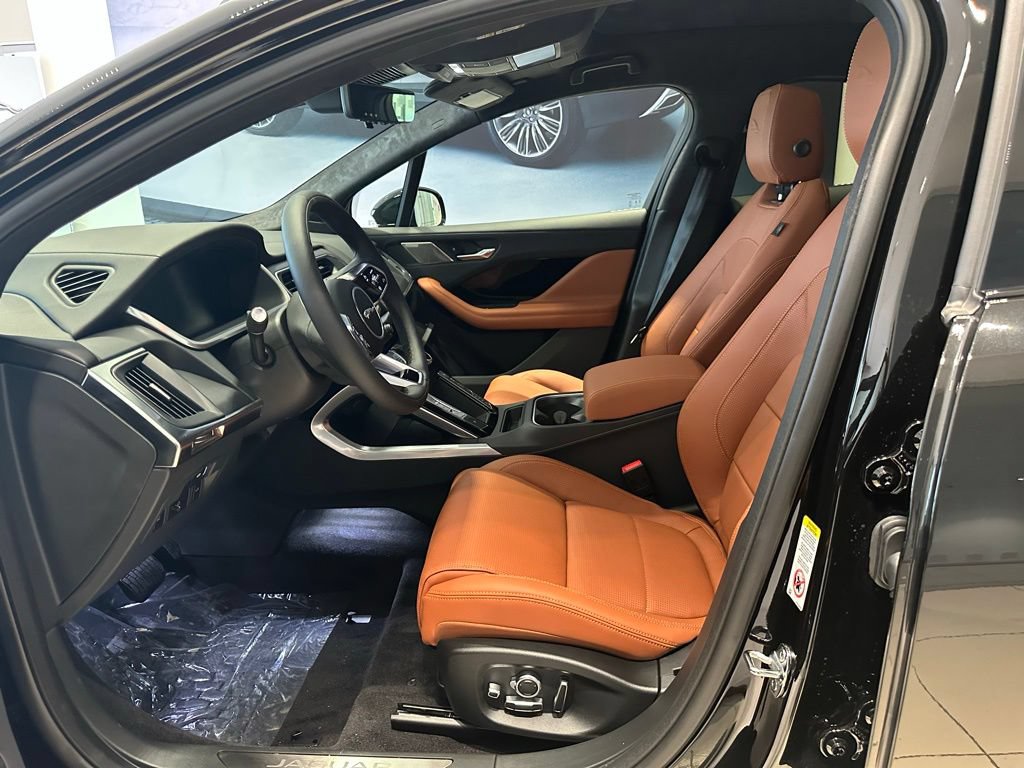 New 2024 Jaguar I-PACE R-Dynamic HSE AWD/4WD image 7