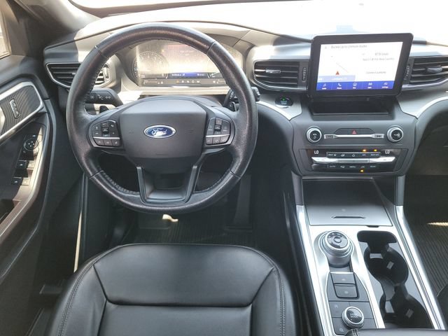 Used 2020 Ford Explorer XLT w/ Equipment Group 202A AWD/4WD image 10
