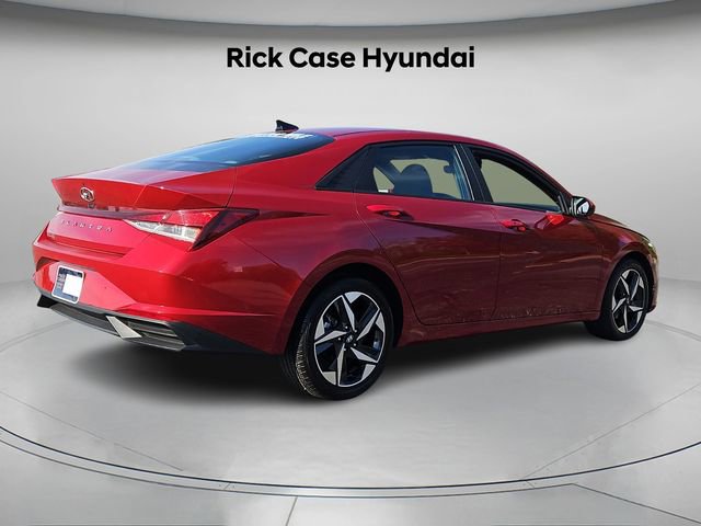 Used 2023 Hyundai Elantra SEL w/ Convenience Package image 7