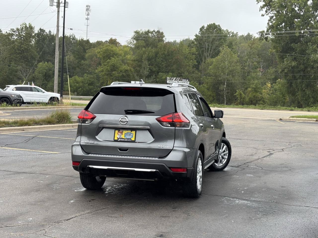 Used 2018 Nissan Rogue SV w/ Sun & Sound Touring Package AWD/4WD image 8